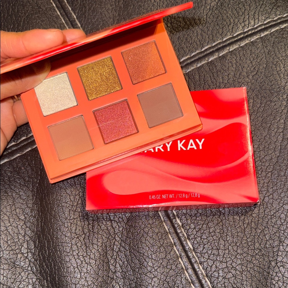 Mary Kay Eyeshadow Palette - Shimmering Gold and Warm Tones